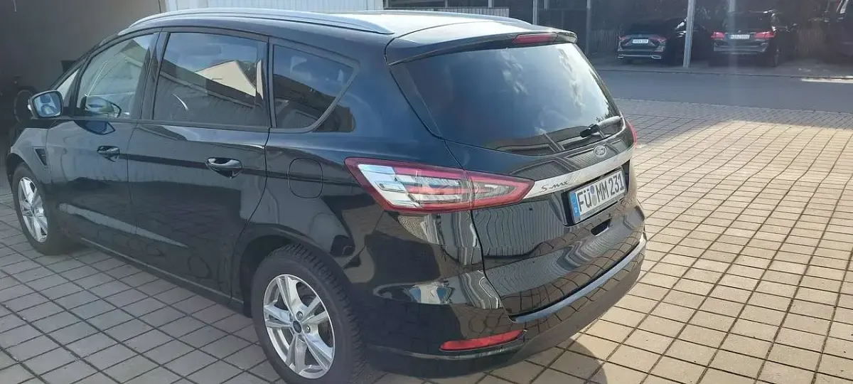 Gebraucht Ford S-MAX S 160 PS (117 kW) 2018 Schwarz Van / Kleinbus