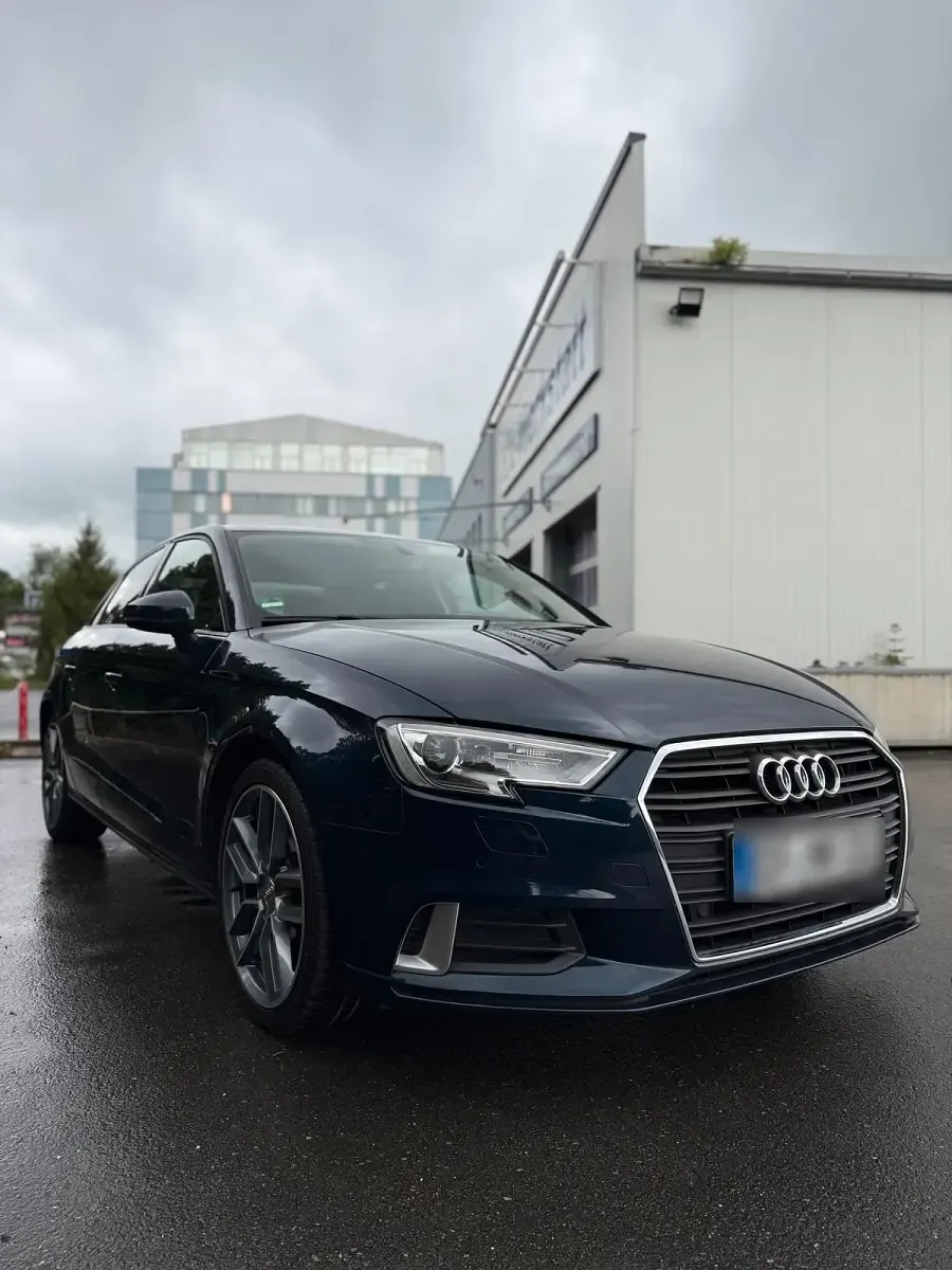 Gebraucht Audi A3 116 PS (85 kW) 2018 Blau Limousine
