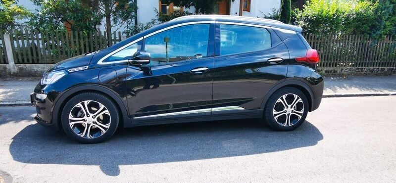 Schwarz Gebraucht 2020 Opel Ampera Ultimate Kleinwagen | 19.550 € (Fairer Preis) - Bild 1/4