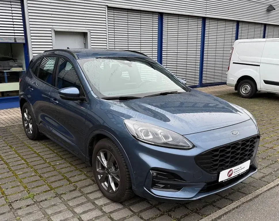 Gebraucht Ford Kuga ST-Line 120 PS (88 kW) 2024 Blau SUV