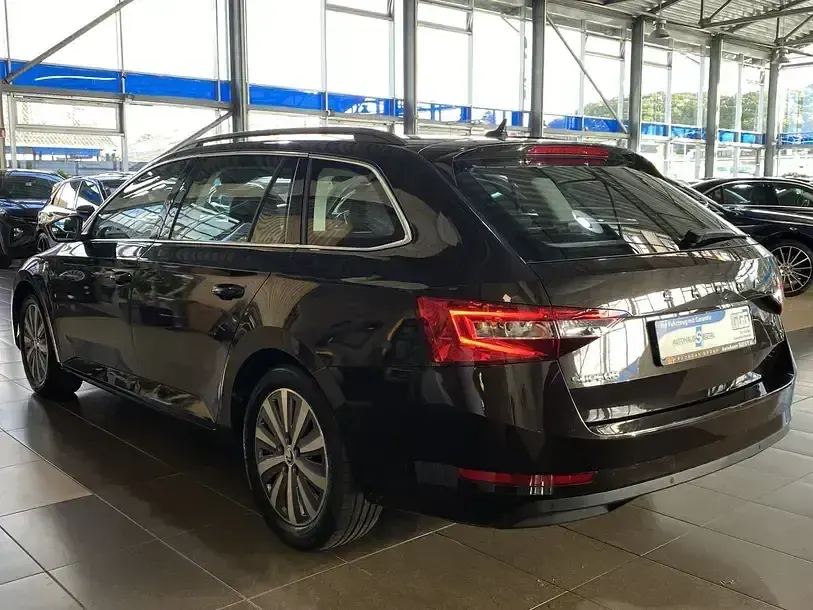 Gebraucht Skoda Superb Ambition 218 PS (160 kW) 2021 Braun Kombi