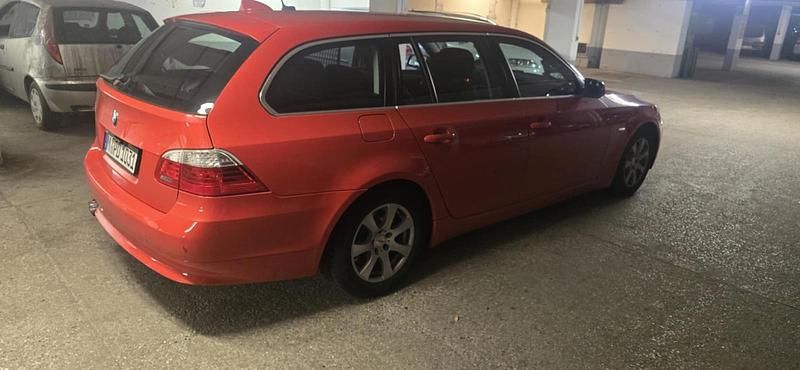 Gebraucht BMW 523 190 PS (139 kW) 2009 Rot Kombi