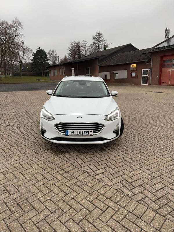 Gebraucht Ford Focus 120 PS (88 kW) 2021 Weiß Kombi