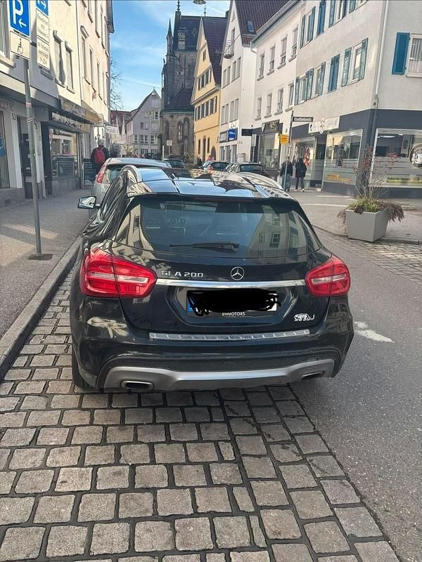 Gebraucht Mercedes GLA200 AMG line 156 PS (114 kW) 2015 Schwarz SUV