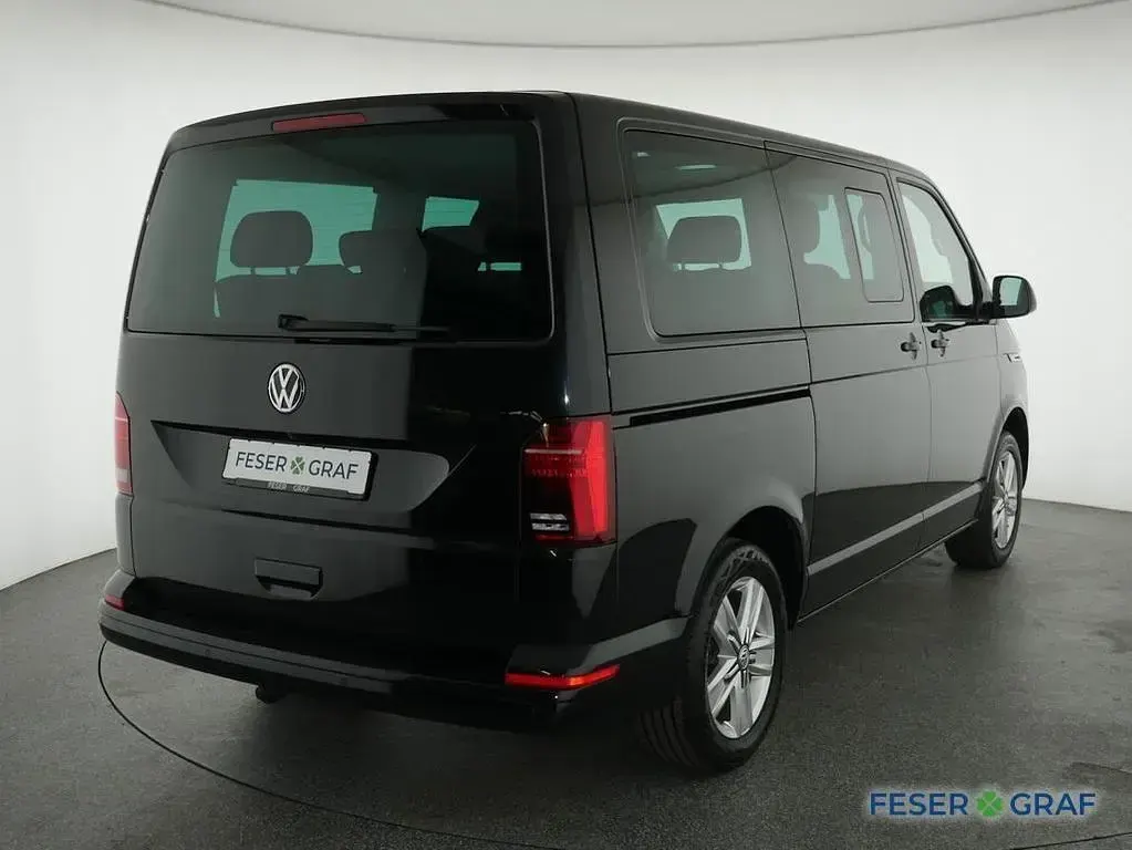 Gebraucht VW Multivan 204 PS (150 kW) 2023 Deep black perleffekt Van / Kleinbus