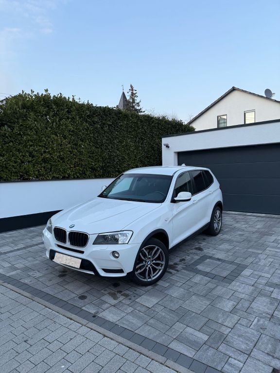 Weiß Gebraucht 2011 BMW X3 SUV | 14.700 € (Fairer Preis) - Bild 1/4
