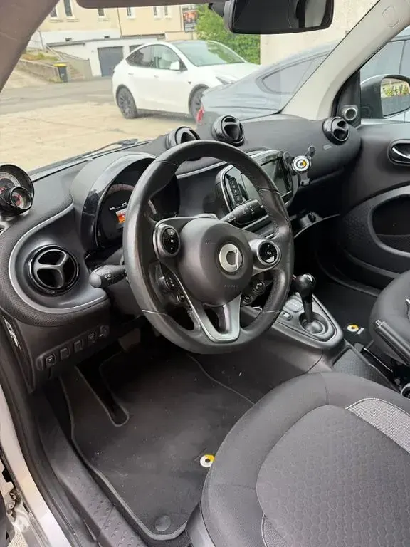Gebraucht Smart ForTwo Electric Drive 60 kW (82 PS) 2020 Silber Coupé