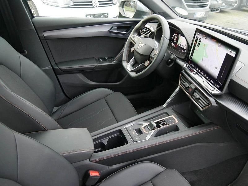 Gebraucht Cupra Leon 150 PS (110 kW) 2025 "magnetic tech" metallic Limousine