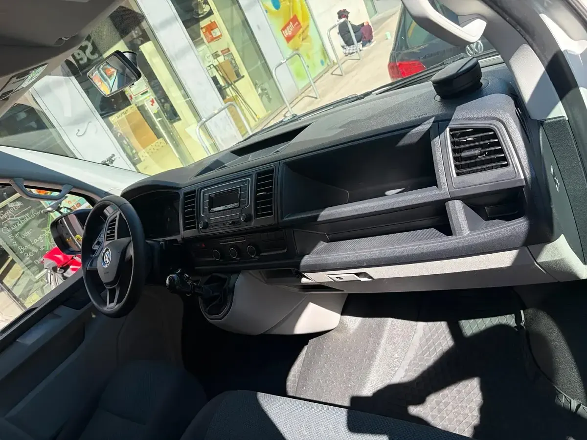 Używany VW Transporter 2018 Biały Van