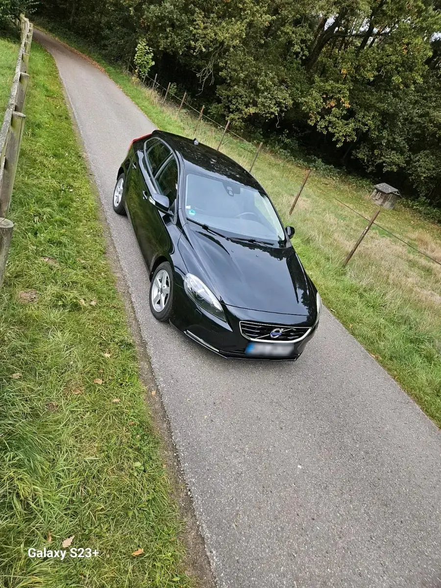Gebraucht Volvo V40 114 PS (83 kW) 2014 Schwarz Limousine
