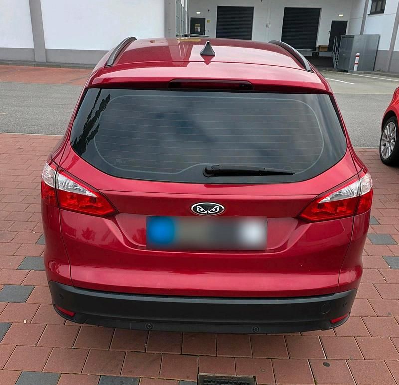 Gebraucht Ford Focus 125 PS (91 kW) 2014 Andere farben Kombi