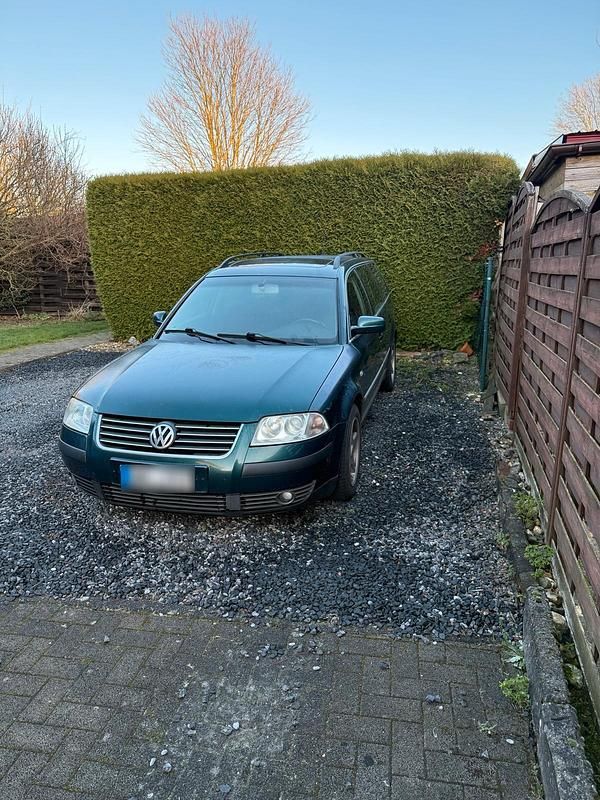 Gebraucht VW Passat 131 PS (96 kW) 2001 Grün Kombi