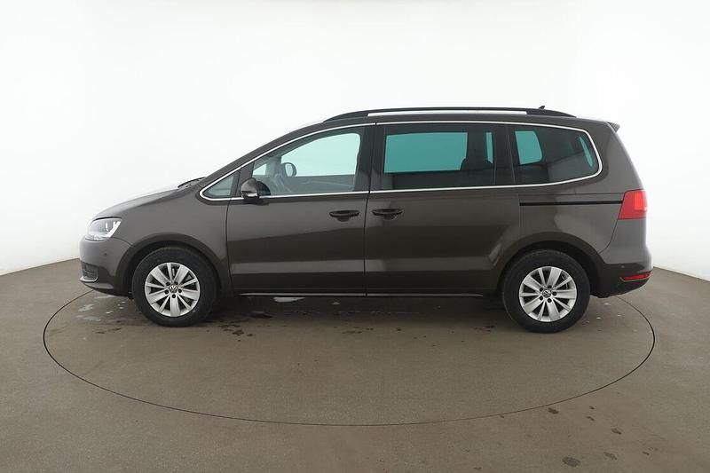 Gebraucht VW Sharan Comfortline 150 PS (110 kW) 2015 Braun Van / Kleinbus