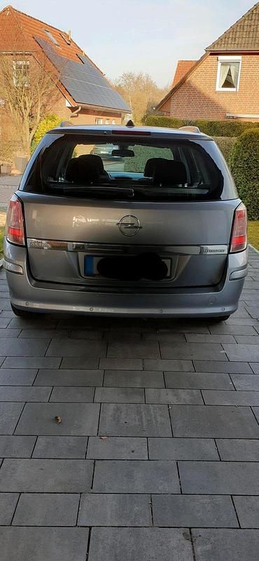 Gebraucht Opel Astra 105 PS (77 kW) 2007 Grau Kombi