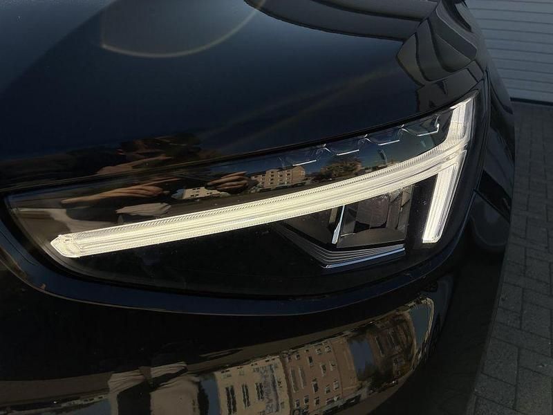 Gebraucht Volvo XC40 Core 163 PS (119 kW) 2025 Schwarz SUV