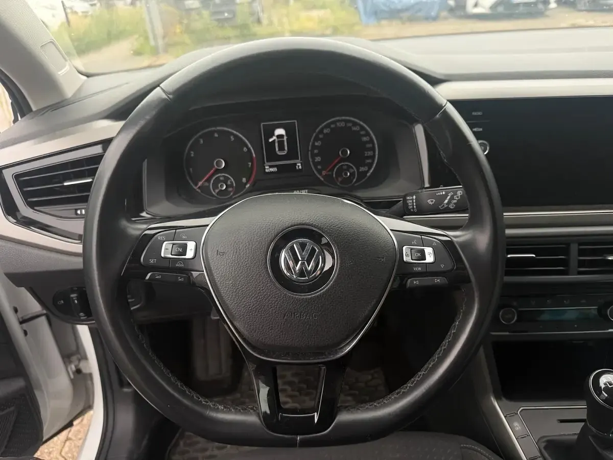 Gebraucht VW Polo 80 PS (58 kW) 2019 Weiß Kleinwagen