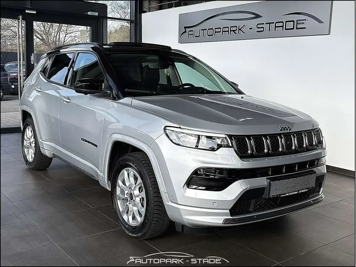 Gebraucht Jeep Compass 241 PS (177 kW) 2022 Grau SUV