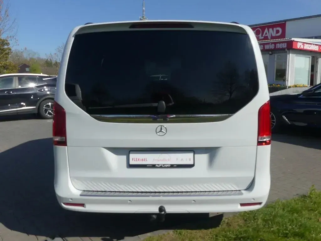 Gebraucht Mercedes V220 AMG line 163 PS (119 kW) 2021 Bergkristallweiß metallic Van / Kleinbus