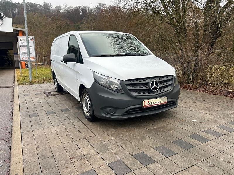 Gebraucht Mercedes Vito 114 PS (83 kW) 2017 Weiß Van