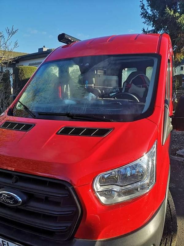 Gebraucht Ford Transit 131 PS (96 kW) 2024 Rot Van / Kleinbus