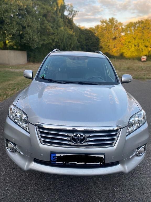 Gebraucht Toyota RAV4 Life 150 PS (110 kW) 2011 Silber SUV