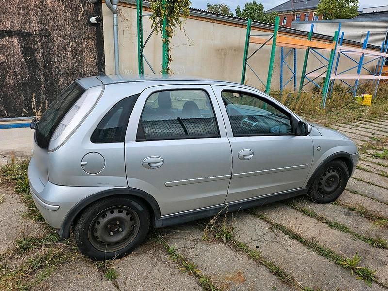 Gebraucht Opel Corsa 69 PS (50 kW) 2006 Silber Kleinwagen