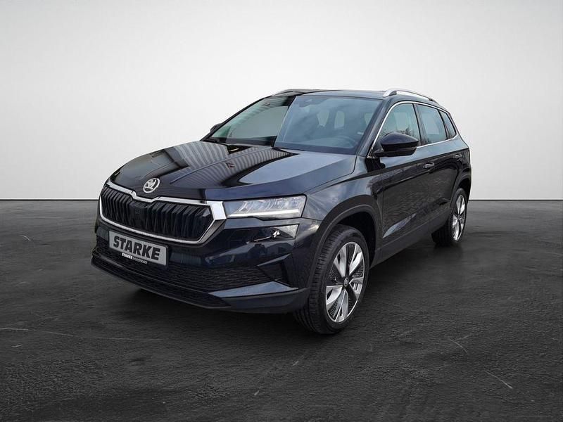 Neu Skoda Karoq Selection 150 PS (110 kW) 2025 Schwarz (schwarzmagic perleffekt) SUV
