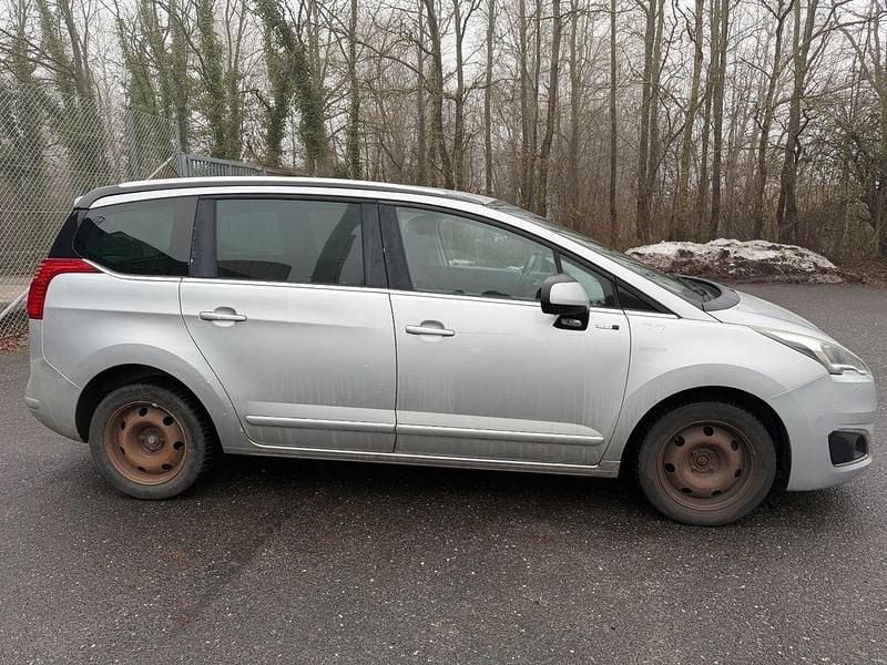 Gebraucht Peugeot 5008 Allure 120 PS (88 kW) 2016 Abholung