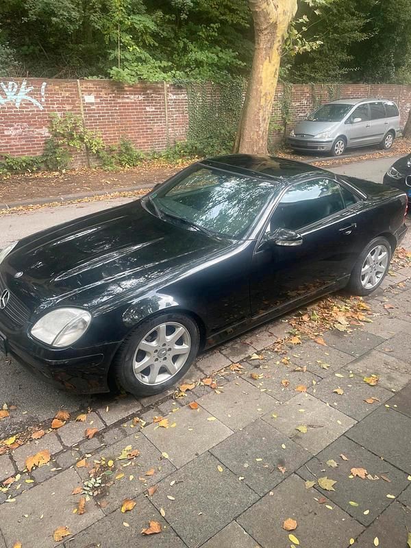 Schwarz Gebraucht 2002 Mercedes SLK200 Cabrio | 3.900 € (Guter Preis) - Bild 1/4