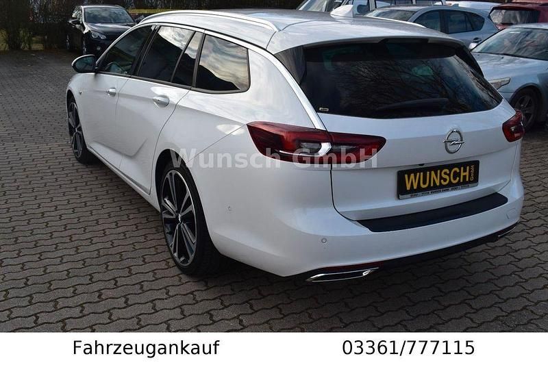 Gebraucht Opel Insignia Dynamic 170 PS (125 kW) 2017 Weiß Kombi