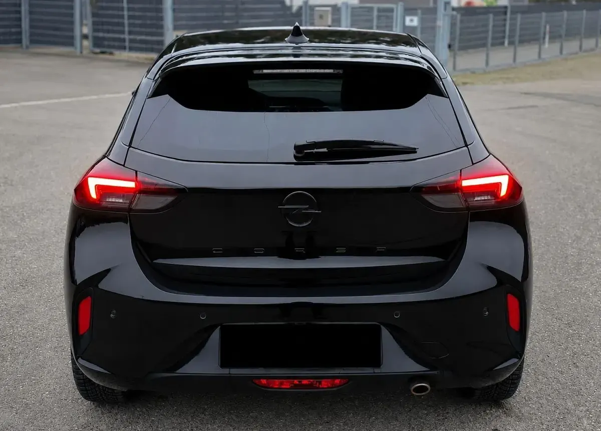 Brugt Opel Corsa 101 HK (74 kW) 2024 Sort Hatchback