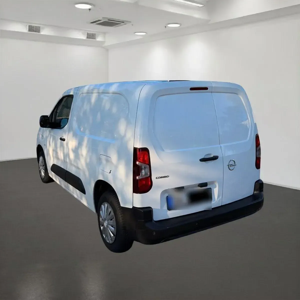 Używany Opel Combo 102 KM (75 kW) 2020 Biały Minivan