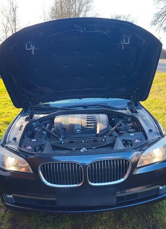 Gebraucht BMW 730 245 PS (180 kW) 2009 Schwarz Limousine