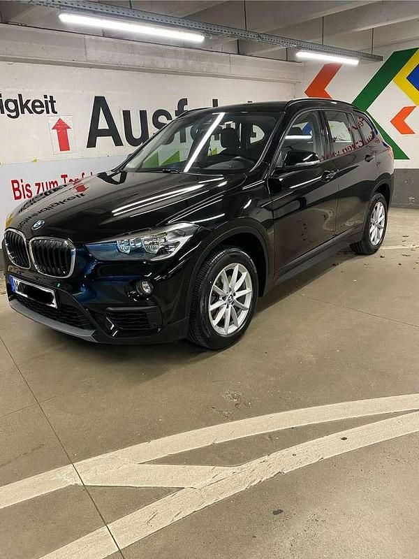Schwarz Gebraucht 2018 BMW X1 Advantage SUV | 18.500 € (Fairer Preis) - Bild 1/4