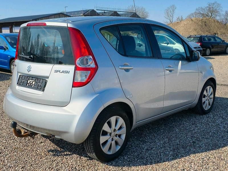Second-hand Suzuki Splash 86 CP (63 kW) 2010 Argintiu Hatchback