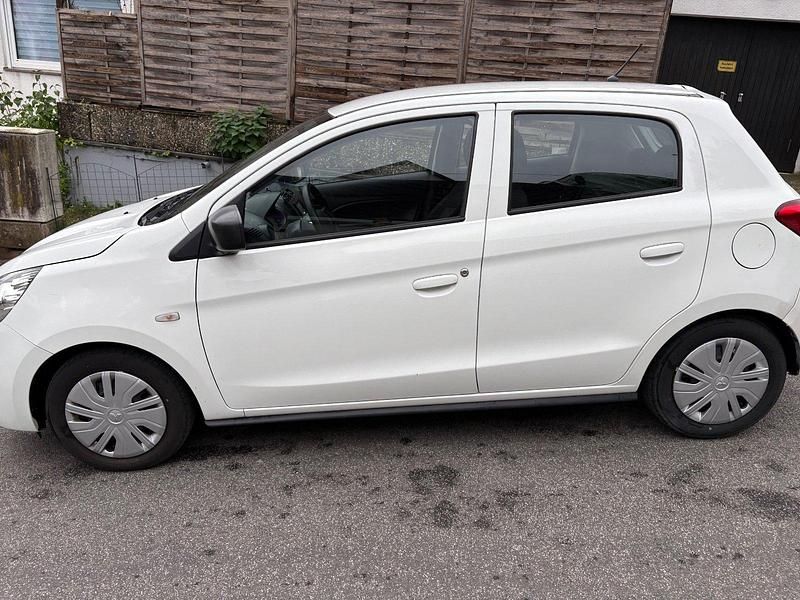 Weiß Gebraucht 2018 Mitsubishi Space Star Kleinwagen | 4.990 € (Guter Preis) - Bild 1/4