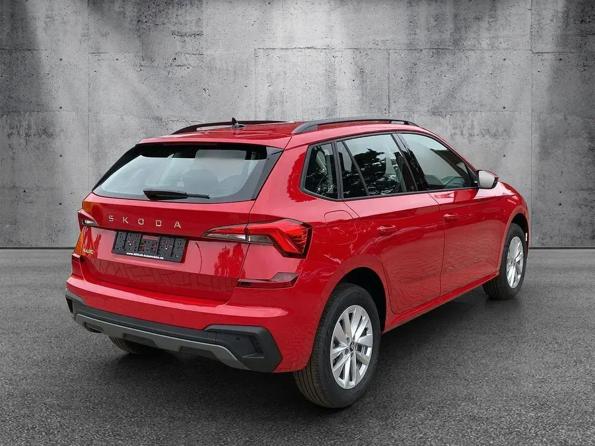 Neu Skoda Kamiq 116 PS (85 kW) 2026 Velvet rot SUV