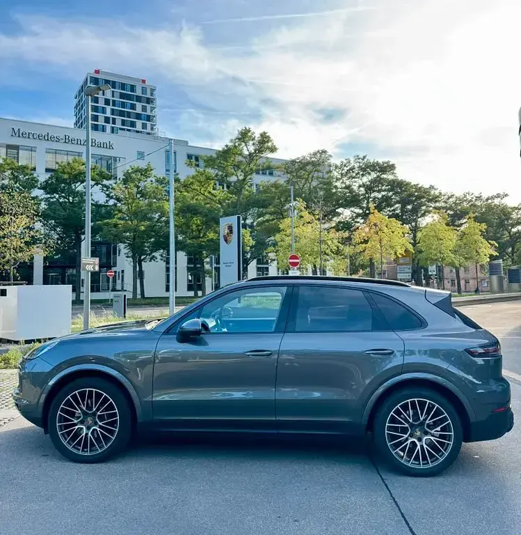 Second-hand Porsche Cayenne 340 CP (250 kW) 2020 Gri SUV