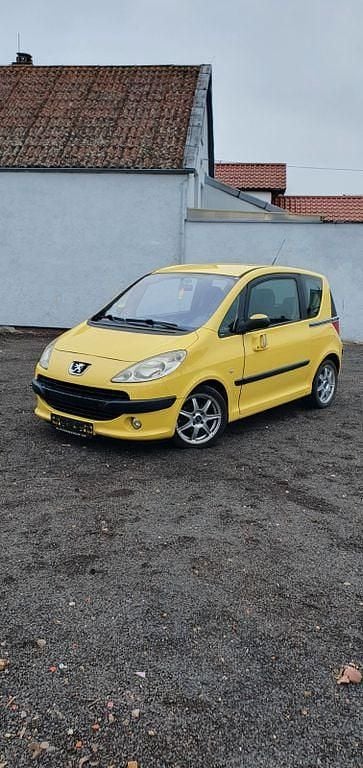 Gebraucht Peugeot 1007 Sport 88 PS (64 kW) 2006 Gold Van / Kleinbus