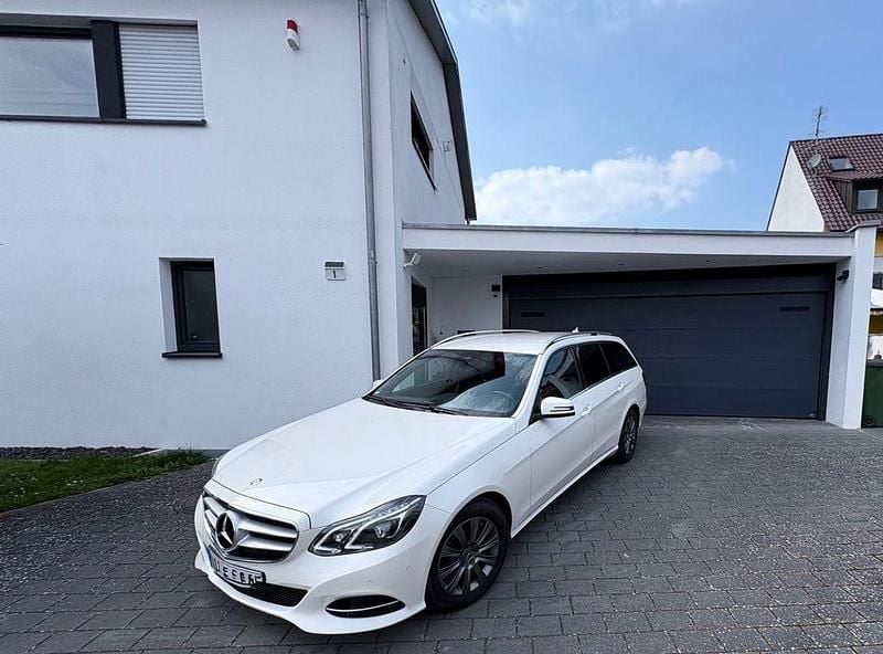 Gebraucht Mercedes E220 Edition 170 PS (125 kW) 2016 Weiß Limousine