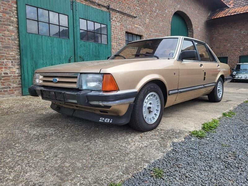 Gold Gebraucht 1982 Ford Granada Ghia Limousine | 8.888 € - Bild 1/4
