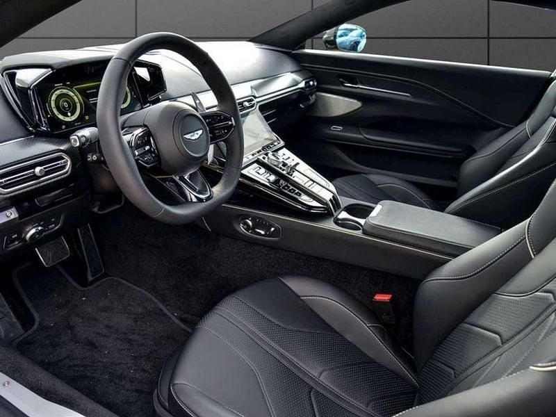 Neu Aston Martin V8 665 PS (489 kW) 2026 Cumberland grey Coupé