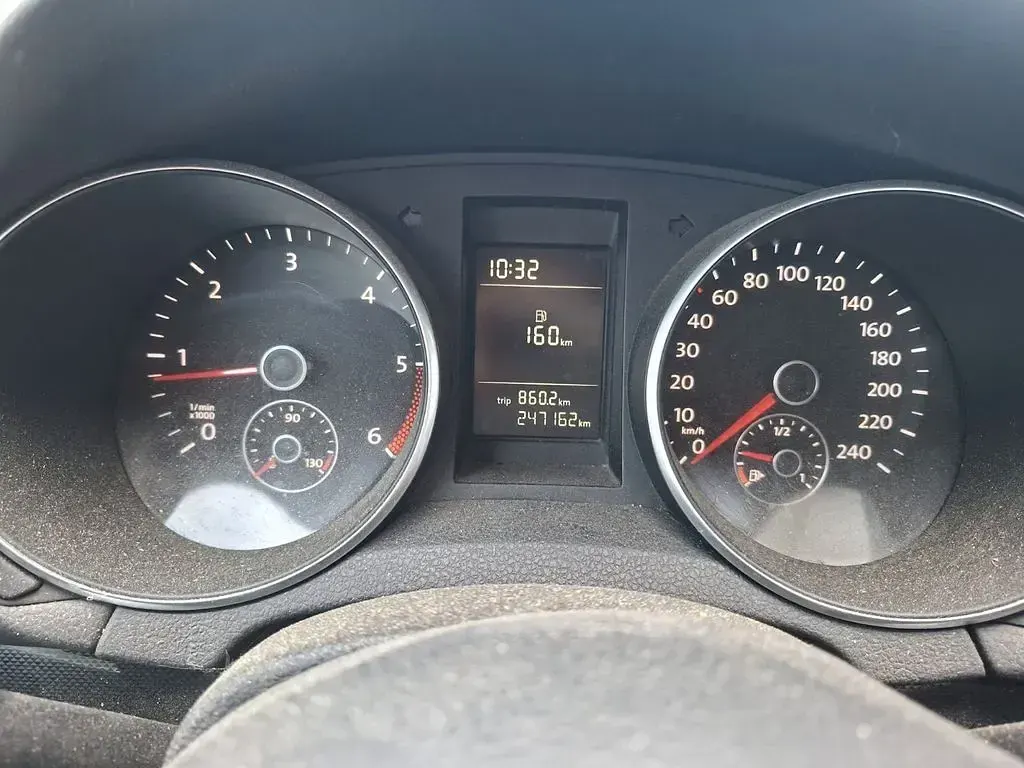 Gebraucht VW Golf VI 140 PS (102 kW) 2010 Grau Kleinwagen