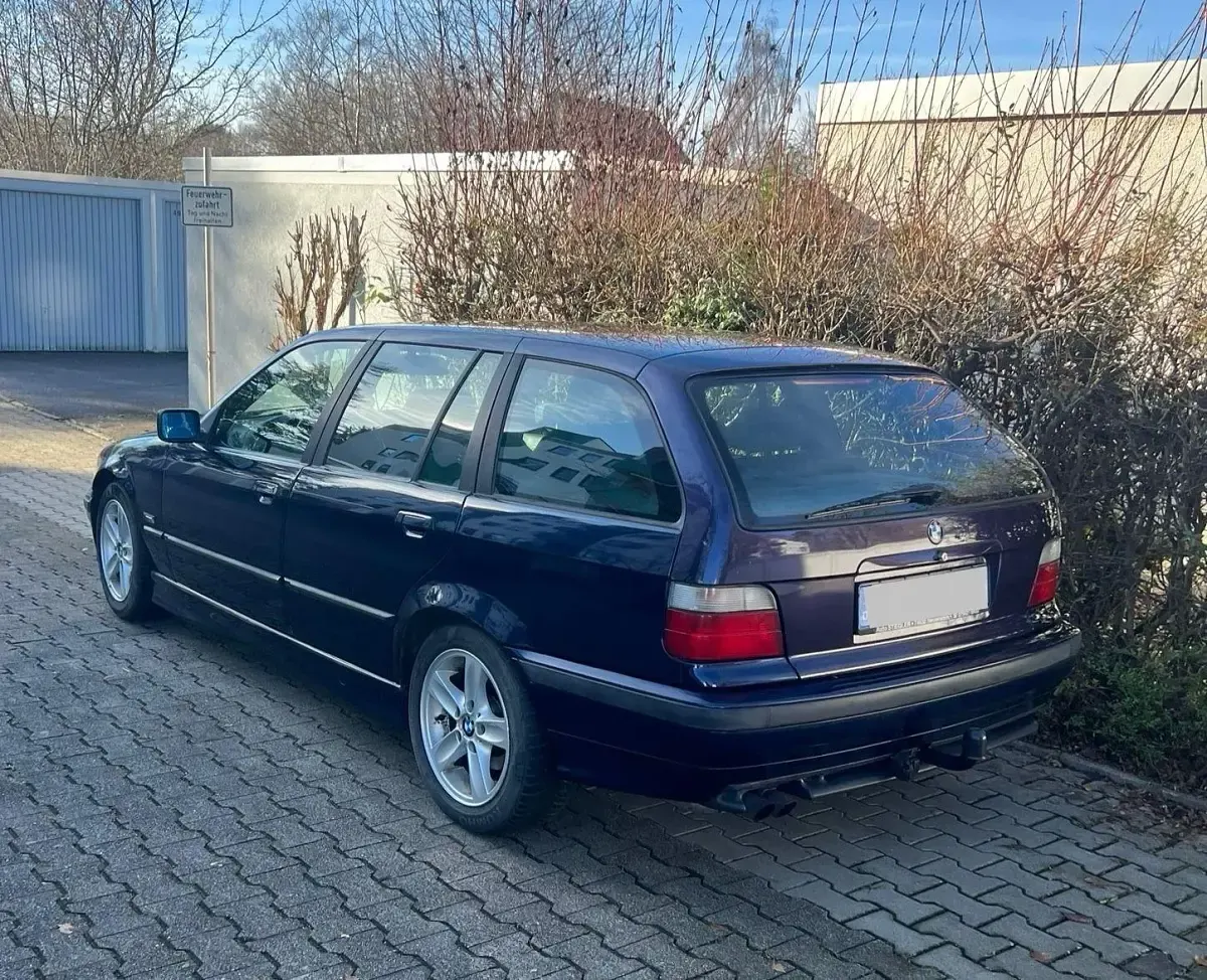 Gebraucht BMW 328 Sport Line 193 PS (141 kW) 1998 Blau Kombi