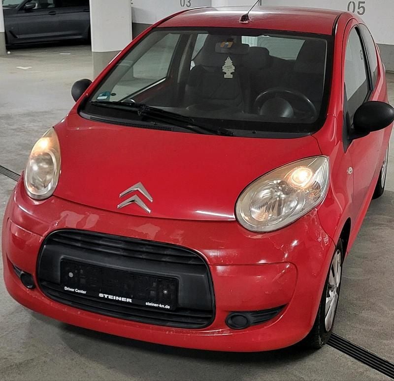 Gebraucht Citroën C1 60 PS (44 kW) 2009 Rot Kleinwagen