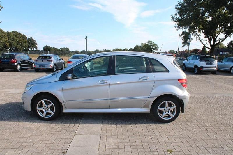 Gebraucht Mercedes B170 116 PS (85 kW) 2006 Silber Van / Kleinbus