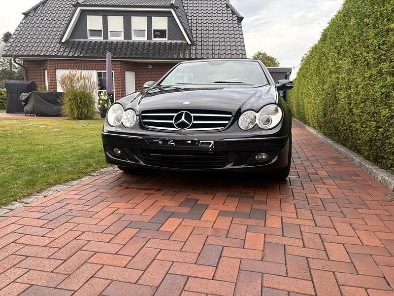 Schwarz Gebraucht 2007 Mercedes CLK200 Avantgarde Cabrio | 8.100 € (Fairer Preis) - Bild 1/4