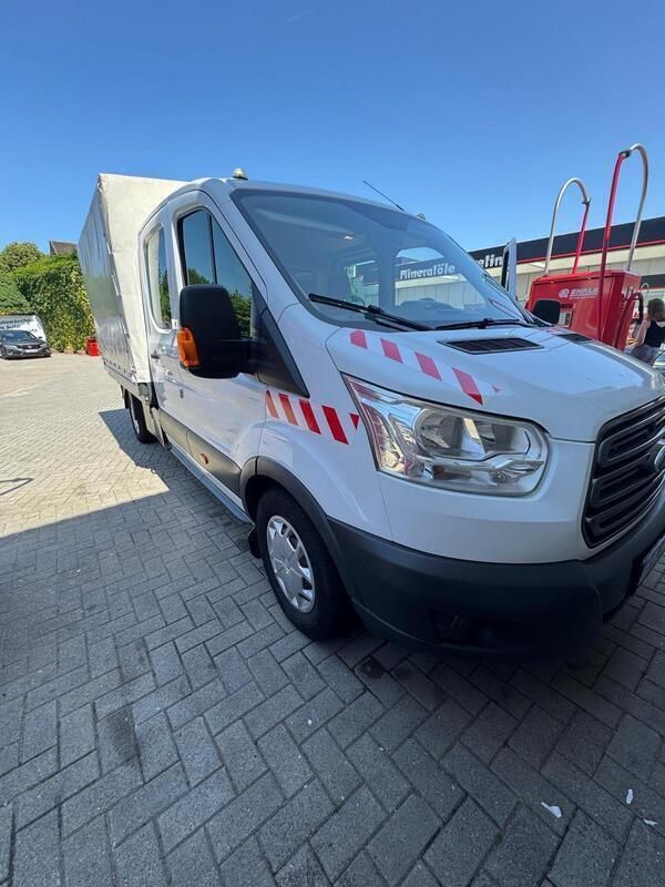Weiß Gebraucht 2018 Ford Transit Limousine | 21.000 € (Etwas zu teuer) - Bild 1/4