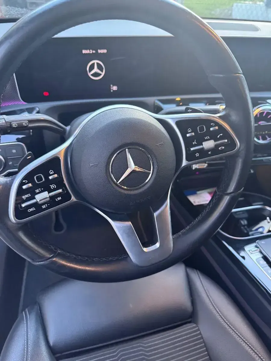 Gebraucht Mercedes A200 165 PS (121 kW) 2018 Weiß Limousine