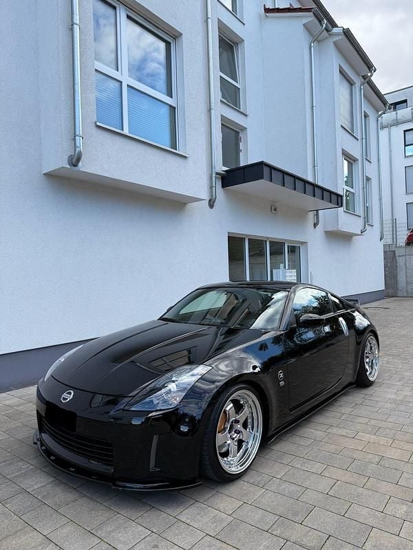 Schwarz Gebraucht 2004 Nissan 350Z Pack Coupé | 17.990 € (Fairer Preis) - Bild 1/4